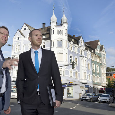 Bürgermeister Claus Jacobi und Staatssekretär Dr. Jan Heinisch in der Gevelsberger Innenstadt