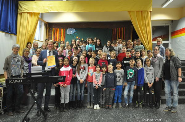 Schnellmarkschule als "Singende Grundschule" ausgezeichnet