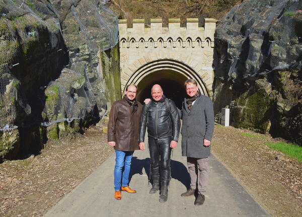 Bürgermeister Stephan Langhard, Stefan Voigt  (Besitzer des Schwelmer Tunnels) und Bürgermeister Claus Jacobi 