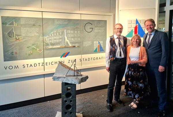 B&uuml;rgermeister Claus Jacobi gemeinsam mit Monika und J&ouml;rg Wichmann