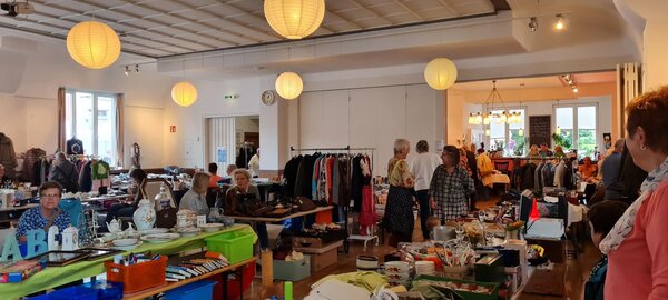 11. Tr�delmarkt im B�rgerhaus �Alte Johanneskirche�